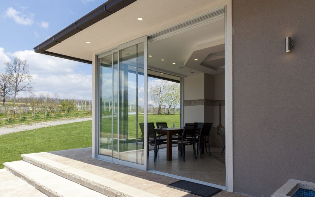 Porte scorrevoli in vetro: eleganza e funzionalità per la tua casa